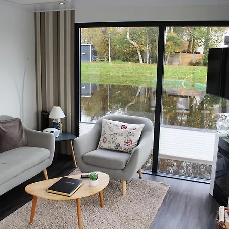 Holiday home Hausboot 
