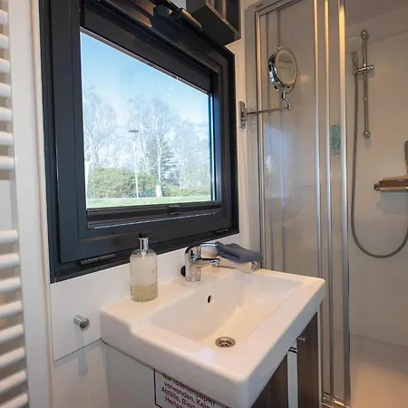 Hausboot Seemaid Ferienhaus *