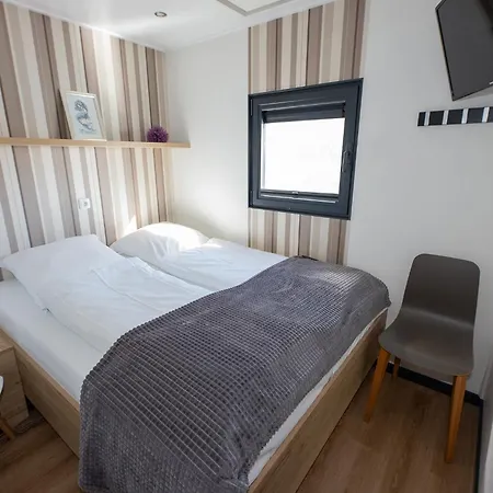 Ferienhaus Hausboot Seemaid *